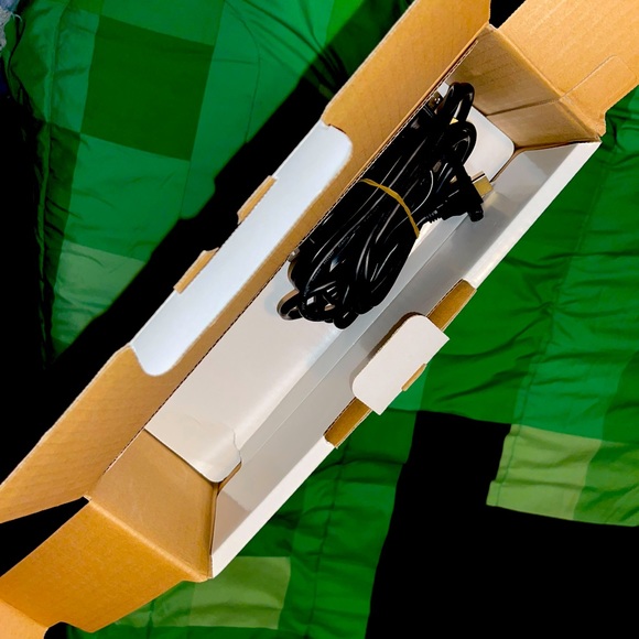 PlayStation 4 - Picture 2 of 7